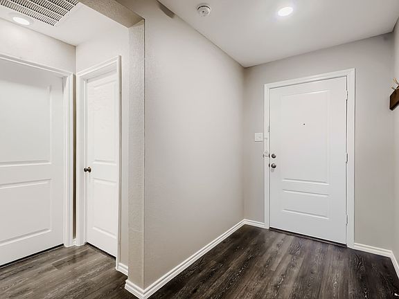 4th image of 1212 Rountree Ct