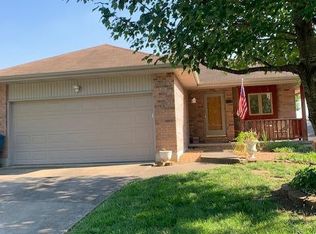 1414 E McClernon St, Springfield, MO 65803