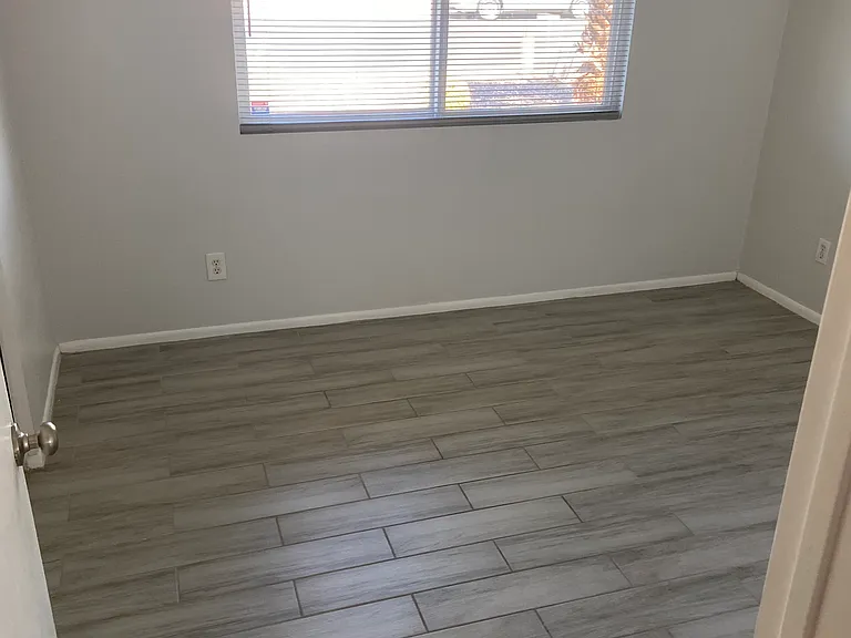 3213 W Michigan Ave — Photo 14