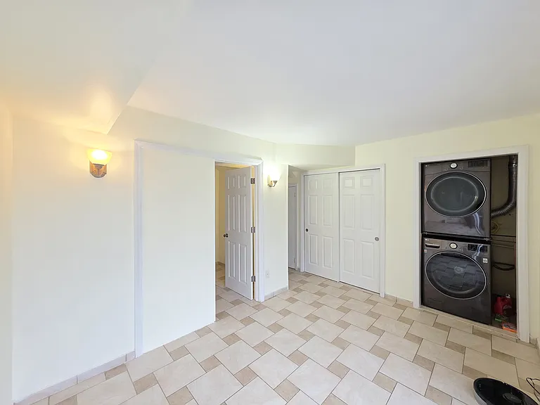 21 Gil Ct — Photo 11