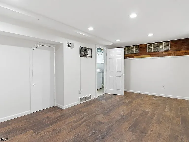 430 Canterbury Rd — Photo 15