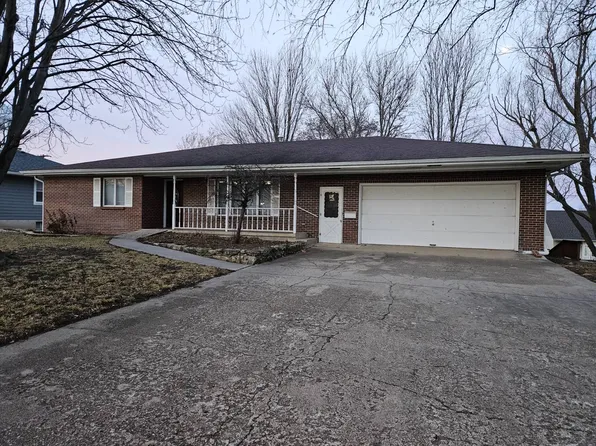 307 N 18th St, Marysville, KS 66508