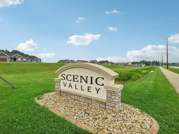 1421 Ridgetrail Dr, Cross Plains, WI 53528