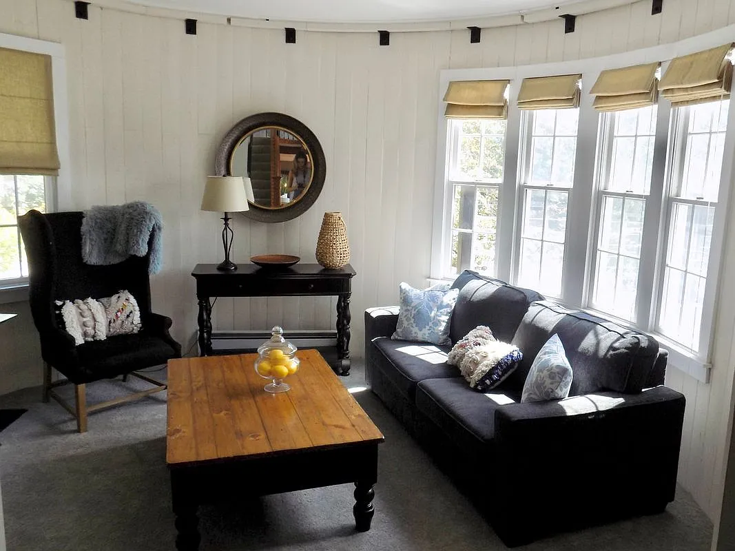 5 bed, 3.5 bath, 4300 sqft, $5,500 — Photo 3