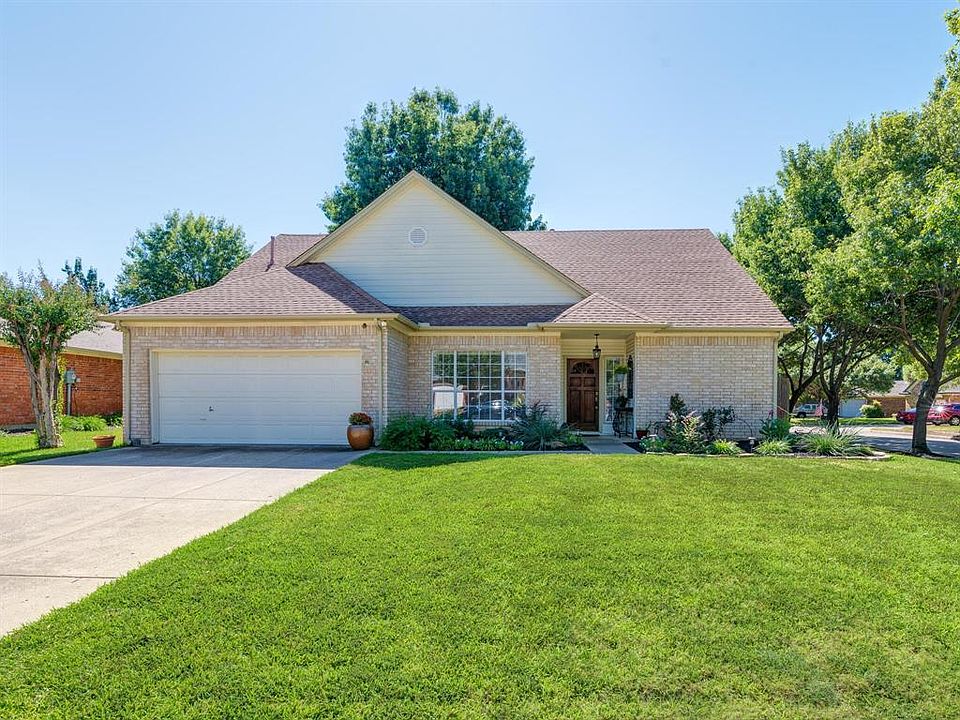 1st image of 1827 Autumndale Dr