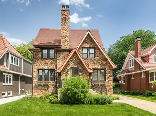 1521 S Prospect Ave, Park Ridge, IL 60068