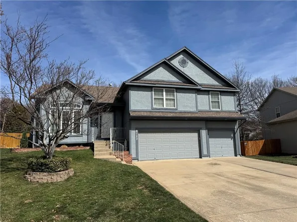 6123 Acuff St, Shawnee, KS 66216