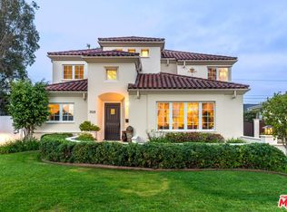 3128 Grand View Blvd, Los Angeles, CA 90066