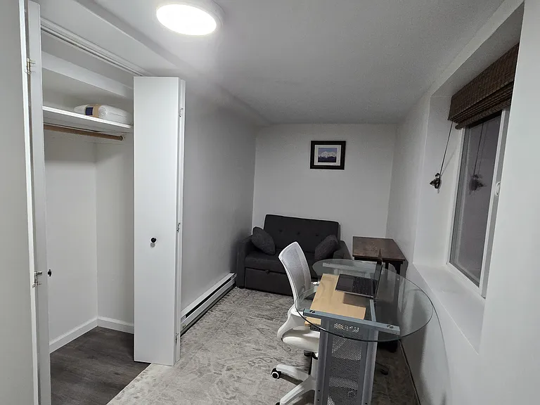1404 S Grand Ave #B — Photo 9