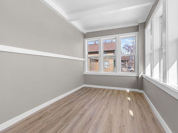 3rd image of 1036 WISCONSIN Avenue