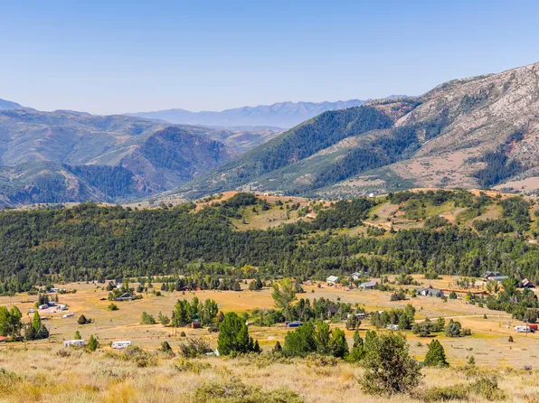 3243 N Oak Canyon Rd, Huntsville, UT 84317