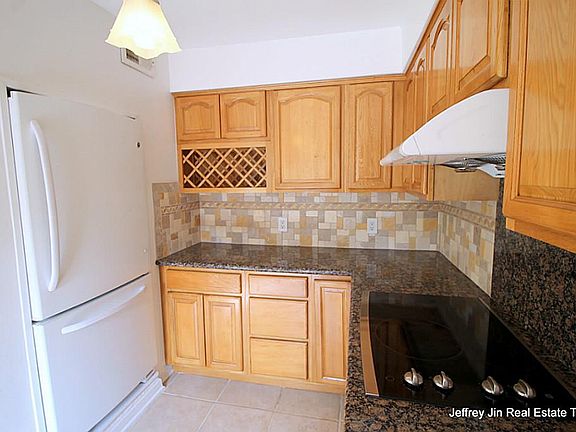 5th image of 10380 Briar Forest Dr #32