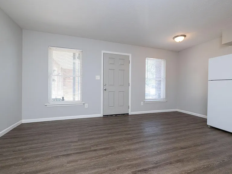 4806 Saddlebrook Ln #3 — Photo 3