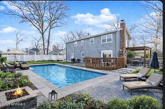 2nd image of 540 Ensign Avenue