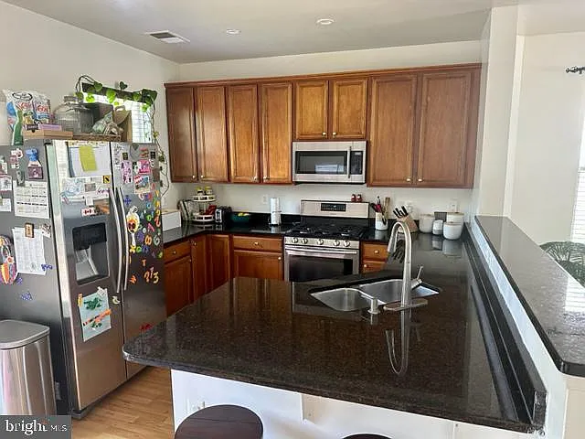 121 Moore Dr — Photo 2