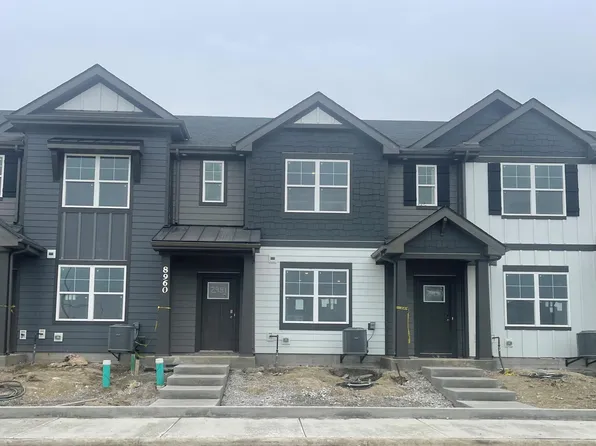 8952 Remington Way, Saint John, IN 46373