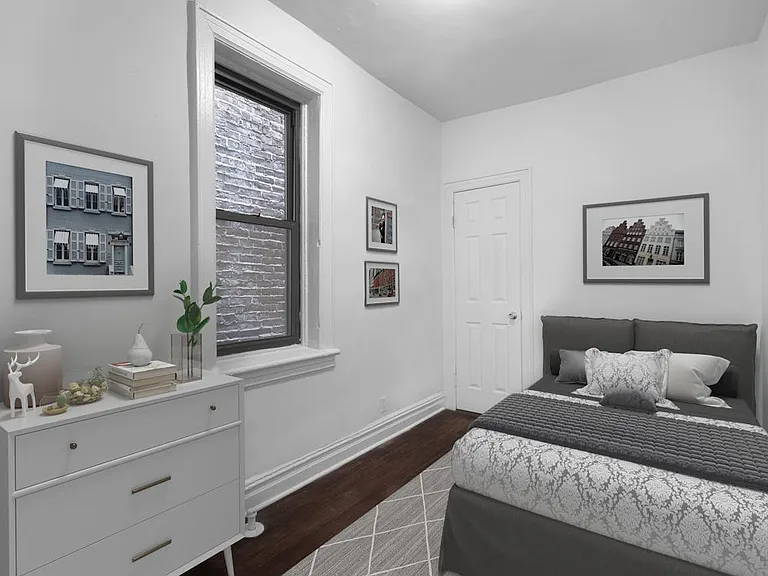 148 W 10th St #4D — Photo 4