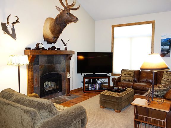 2nd image of 50 Oak Ct