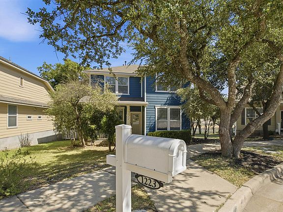 2nd image of 1223 Peyton Pl