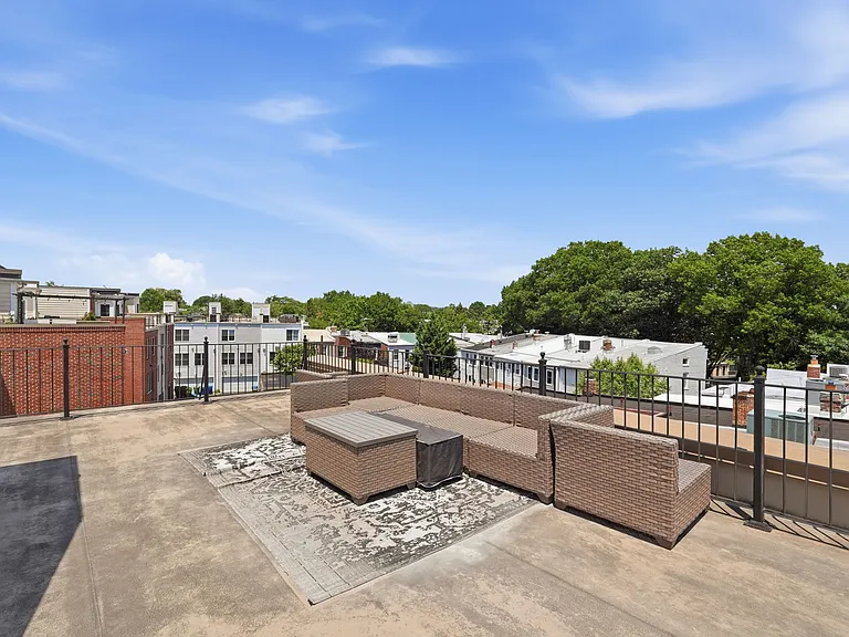 1358 S Carolina Ave SE — Photo 34