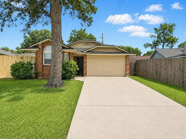 9114 Golden Sunshine Dr, Houston, TX 77064