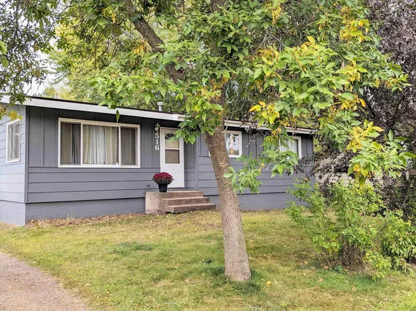 516 Oak Ave, Hinckley, MN 55037