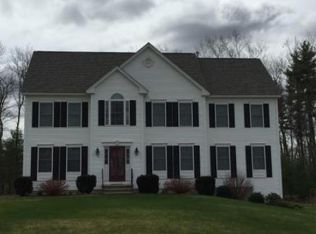 15 Clarke Farm Rd, Windham, NH 03087