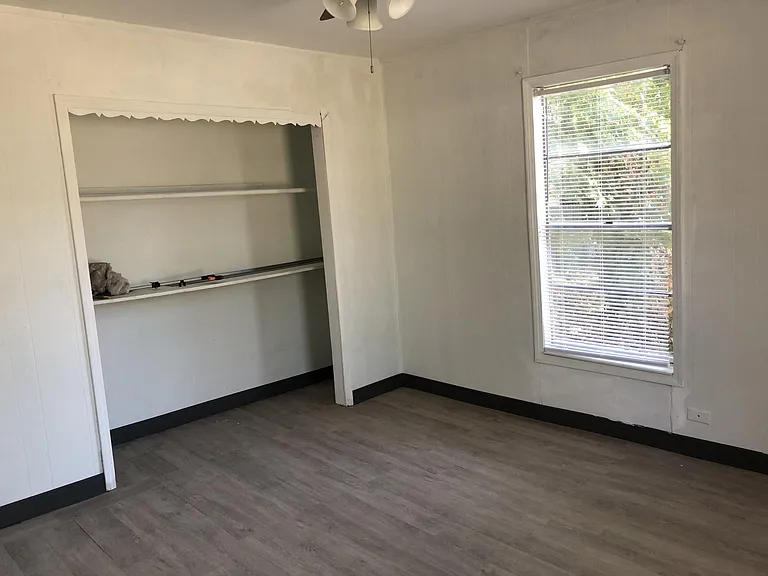 116 W College Ave — Photo 5