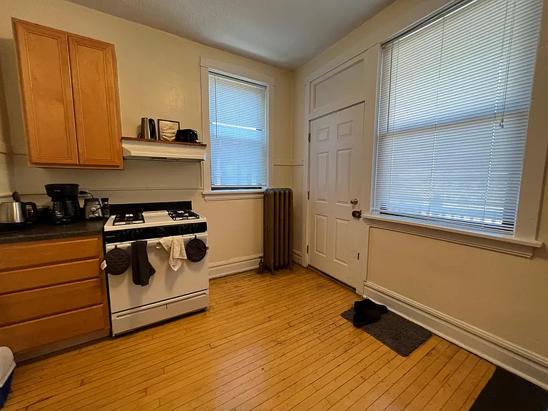 6529 N Lakewood Ave #3 — Photo 5