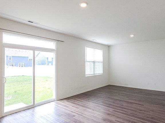 4th image of 10430 Morse Pl
