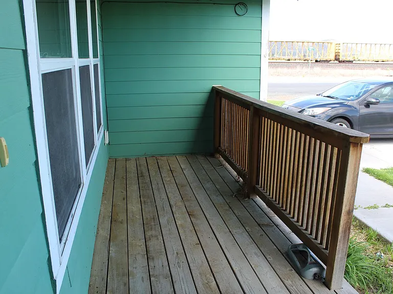 304 Willow St — Photo 21