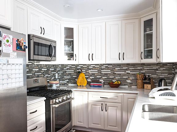 Newly Remodeled Kitchen