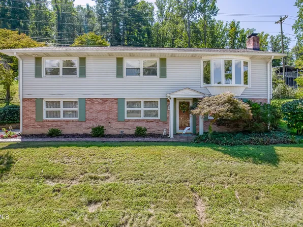 638 Fox Meadow Ln, Bristol, VA 24201