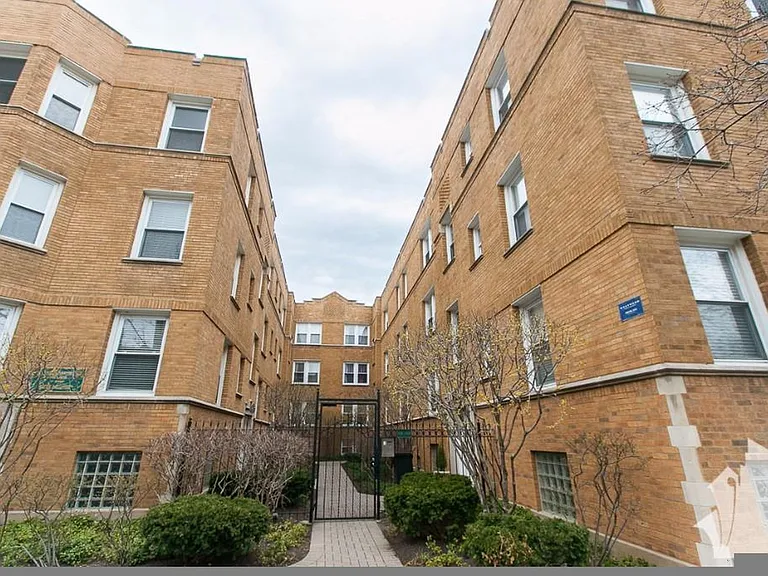 625 W Roscoe St #632-1N — Photo 1