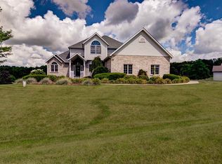 7942 Canterbury Ridge Dr, South Beloit, IL 61080