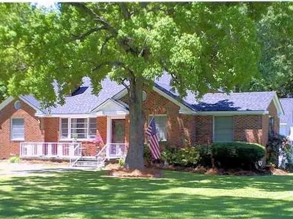 3504 Southmont Dr, Montgomery, AL 36105
