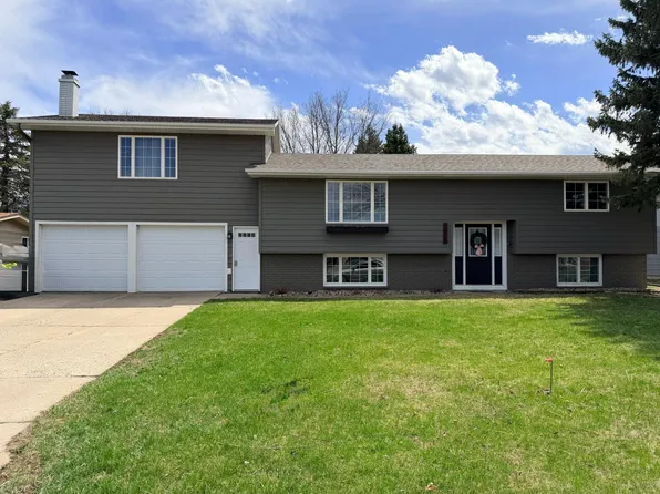 1511 Eckerson Dr, Worthington, MN 56187