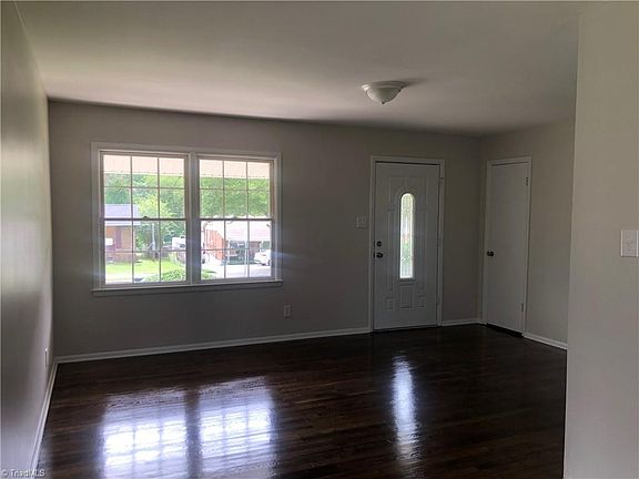 5th image of 1325 Pleasant St