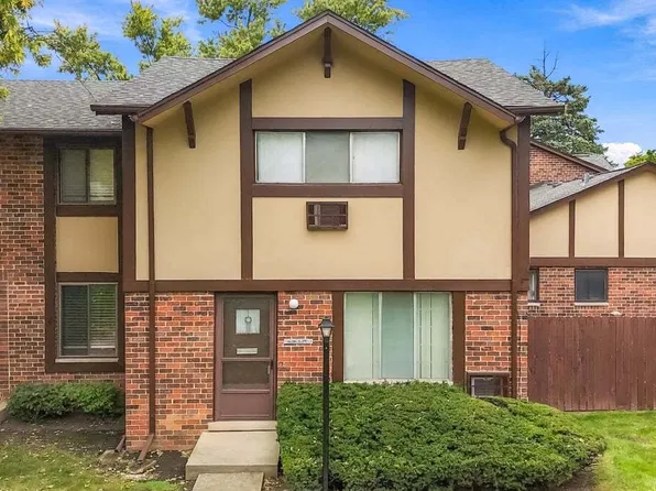 17W678 Kirkland Ln, Villa Park, IL 60181