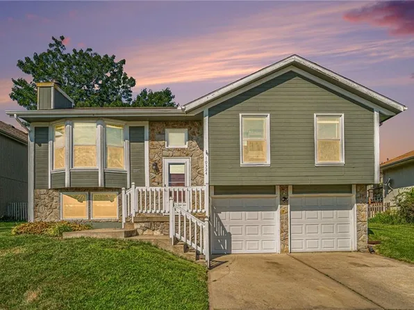 10324 N Baltimore Ave, Kansas City, MO 64155