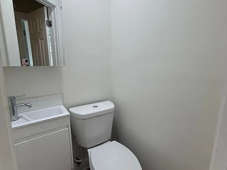 38 Hemenway St #2L — Photo 7