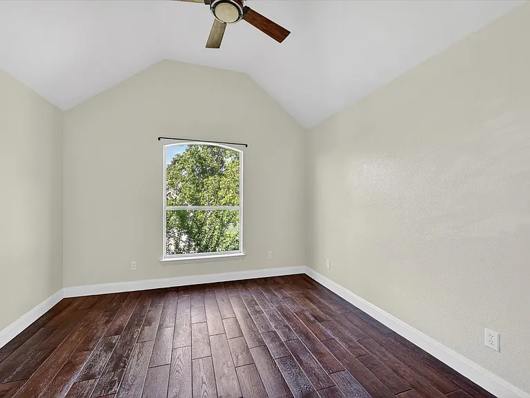 3102 Southwood Dr — Photo 22