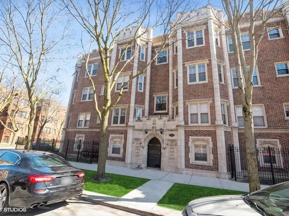 7037 S Crandon Ave #319, Chicago, IL 60649