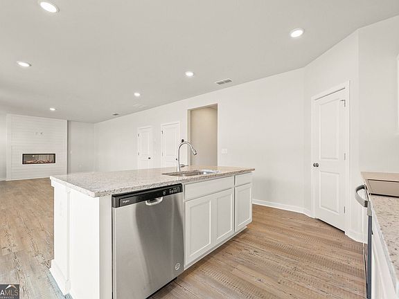 5th image of 8038 Dickens Dr