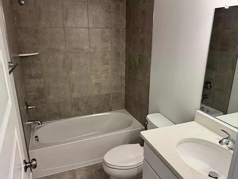 1st Floor Full Bathroom