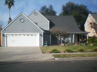 814 N Chapel Hill Ave, Clovis, CA 93611