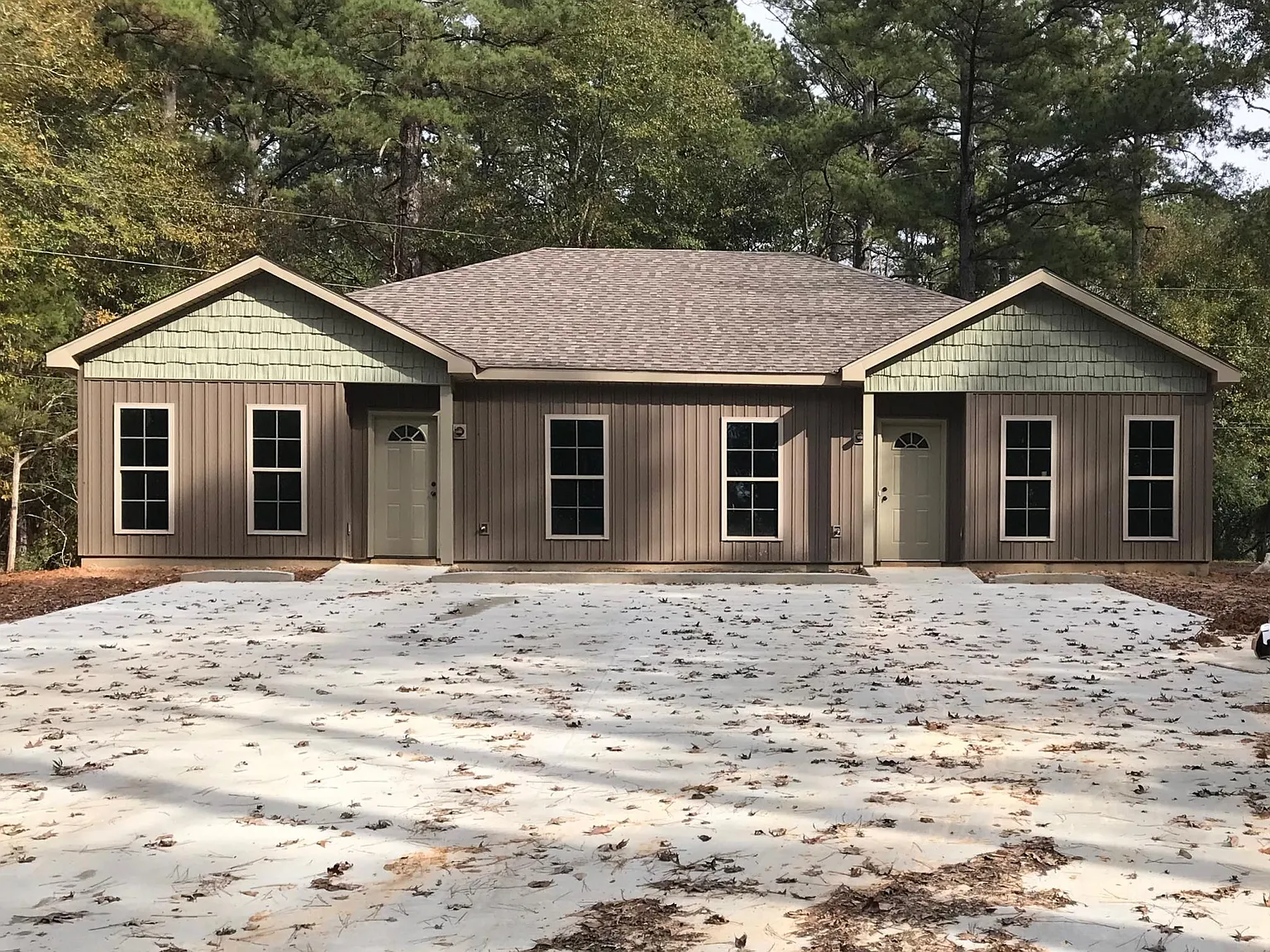 2 bed, 1000 sqft, $1,200 — Photo 1