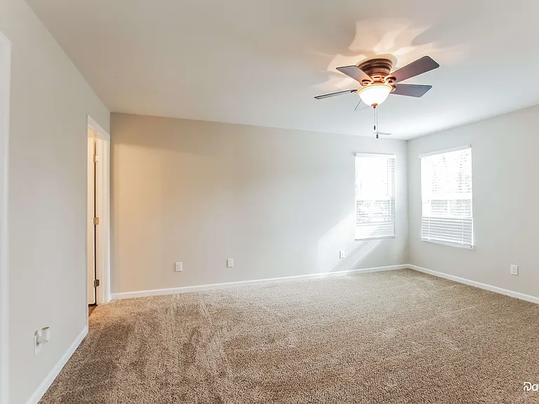 1639 Hooper Ct — Photo 13