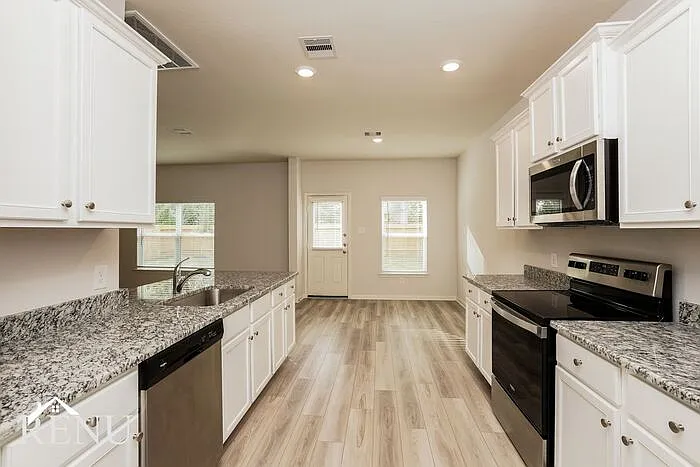 10422 Sweetwater Creek Dr — Photo 6
