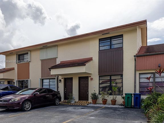 2nd image of 131 SW 113th Ave APT 102-12